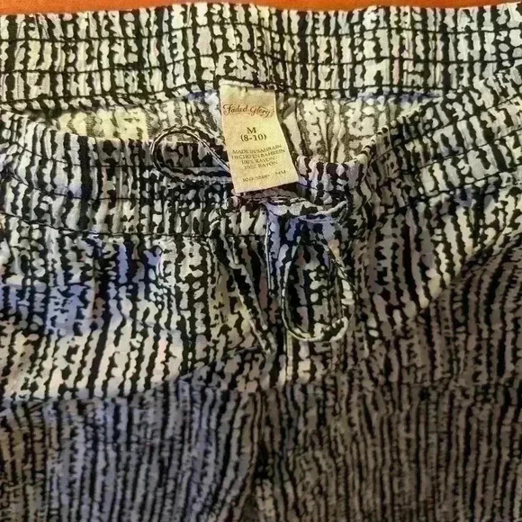 Faded Glory size M grey/white/black with drawstring waist casual - Picture 3 of 9